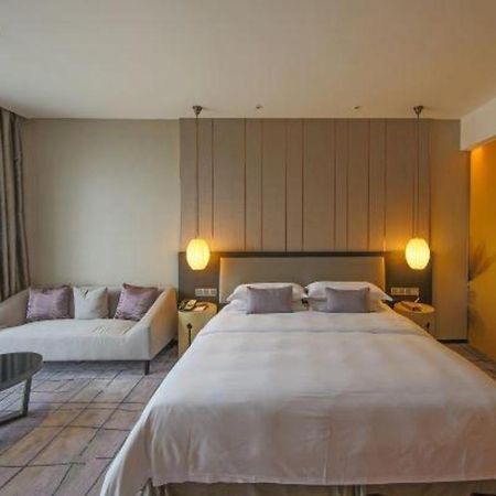 Maison New Century Hotel Dongguan Tung-kuan Exteriér fotografie